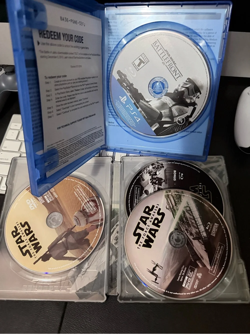 Sony Blue PS4 Case with Star Wars & Battlefront Discs